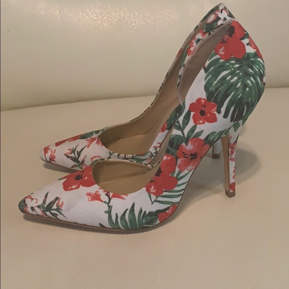 Floral Pumps - Picture 2 of 5